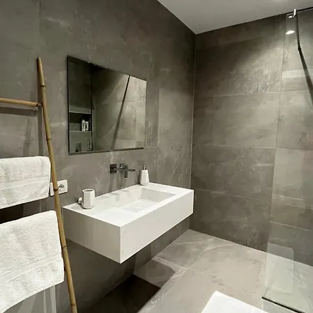 Bliss * Τίρανα