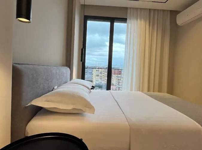 Bliss アパート ティラナ